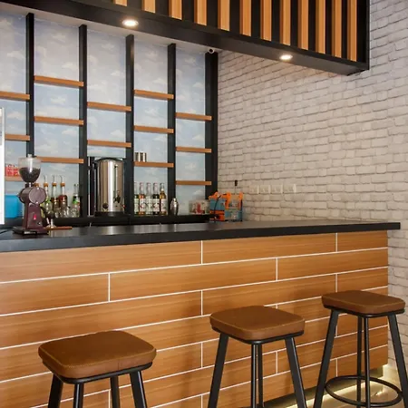 RedDoorz near Mall SKA Pekanbaru-2